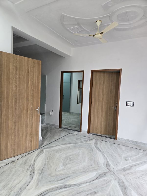 3 BHK Apartment For Rent in GNDA Flats
