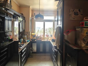 Kitchen in 3 BHK Apartment at DLF Oakwood Estate, Dlf Phase ii – for Rent