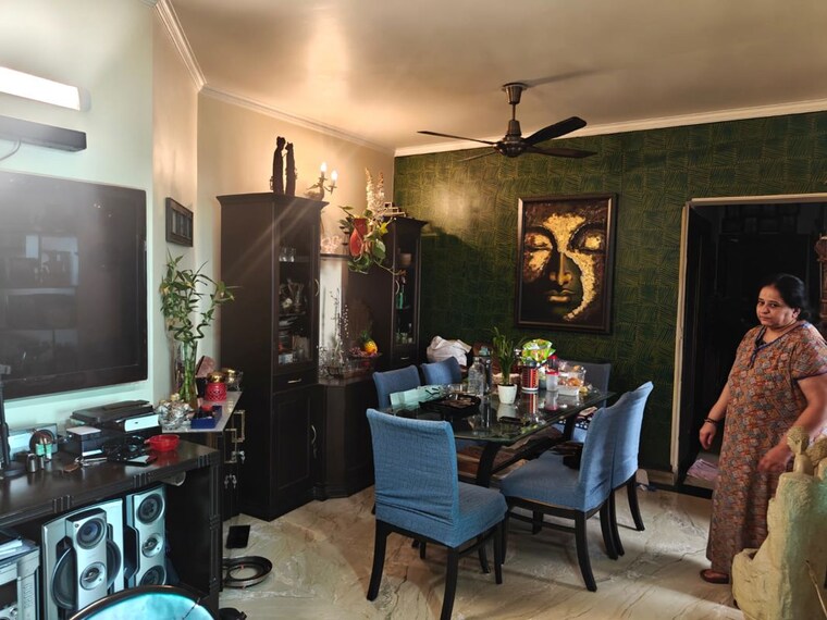 Gym, dlf-oakwood-estate 3 Bedroom 1400 Sq.Ft. Apartment In Dlf Phase ii Gurgaon 10218391