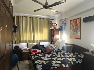 3 BHK Apartment For Rent in DLF Oakwood Estate, Dlf Phase ii