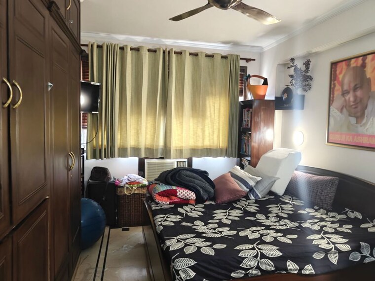 Bedroom, dlf-oakwood-estate 3 Bedroom 1400 Sq.Ft. Apartment In Dlf Phase ii Gurgaon 10218391