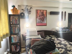 Bedroom in 3 BHK Apartment at DLF Oakwood Estate, Dlf Phase ii – for Rent