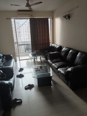 Team Area in 3 BHK Apartment at DLF Oakwood Estate, Dlf Phase ii – for Rent