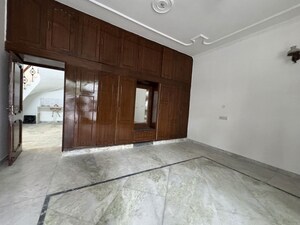 Room in 5 BHK Independent House at Sector 2 – for Rent