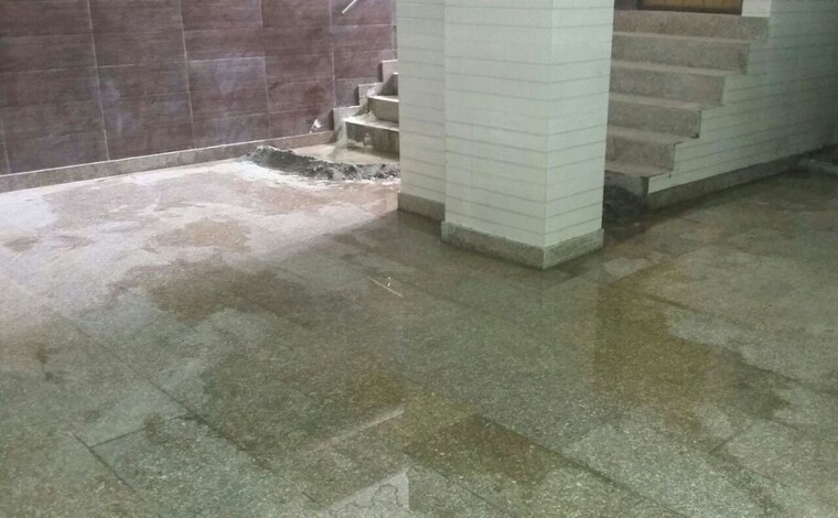  Parking, moti nagar Commercial Warehouse 550 Sq.Yd. In Moti Nagar Delhi 10218737