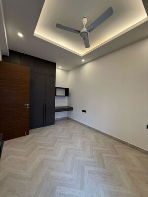 Room in 3 BHK Apartment at Anant Raj Ashok Estate, Sector 63a – for Rent