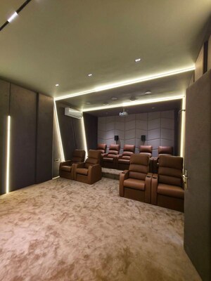 Furnished Amenities in 6 BHK Independent House at Chitrakoot – for Sale