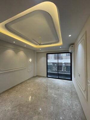 Building Lobby in 4 BHK Builder Floor at Sector 45 – for Sale