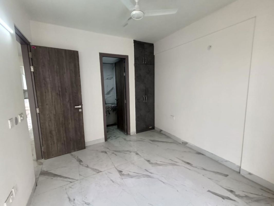 2.5 BHK + Pooja Room,Study Room Builder Floor For Rent in Smart World Gems