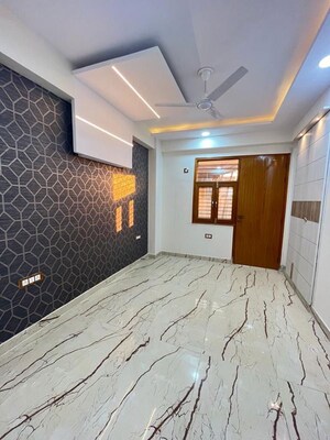 Bedroom in 2 BHK Builder Floor at MM House, Sector 73 – for Sale