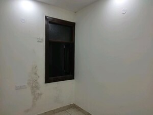 Room in 2 BHK Builder Floor at MM House, Sector 73 – for Sale