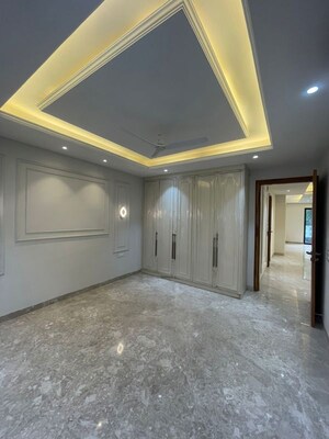 Building Lobby in 4 BHK Builder Floor at Sector 45 – for Sale