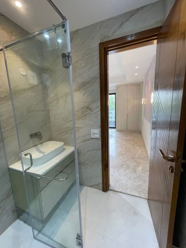 Bathroom, sector 45 4 Bedroom 342 Sq.Yd. Builder Floor In Sector 45 Gurgaon 10218826