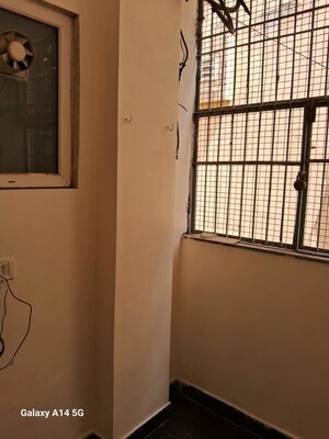 Room in 3 BHK Builder Floor at Tagore Garden – for Rent