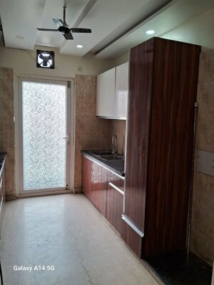 Room in 3 BHK Builder Floor at Tagore Garden – for Rent