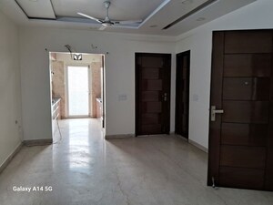 Room in 3 BHK Builder Floor at Tagore Garden – for Rent