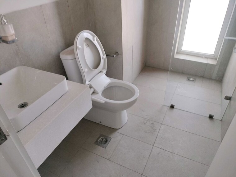 Bathroom, ireo-the-corridors 3 Bedroom 1725 Sq.Ft. Apartment In Sector 67a Gurgaon 10218891