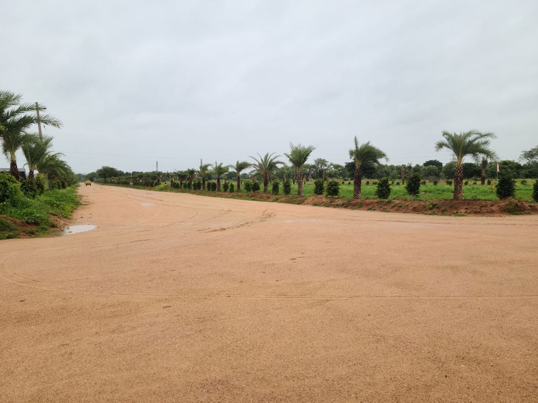 Plot For Sale in Bhanur