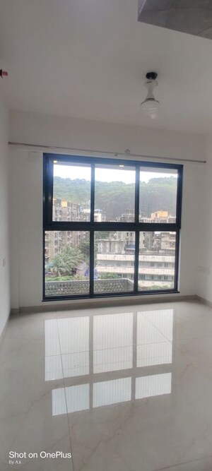 Room in 3 BHK Apartment at Godrej Urban Park, Chandivali – for Rent