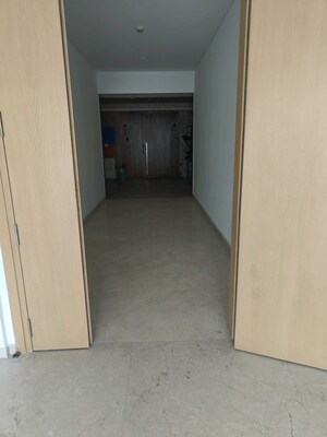 Room in 4 BHK Apartment at Rustomjee Crown, Prabhadevi – for Rent