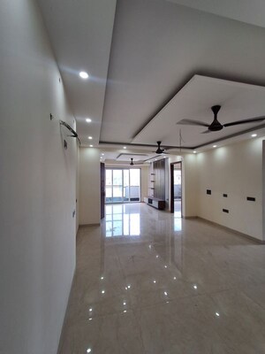 Dining area in 3 BHK Builder Floor at Ardee City, Sector 52 – for Rent