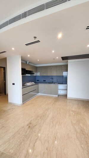 Room in 3 BHK Builder Floor at Sector 36 – for Rent