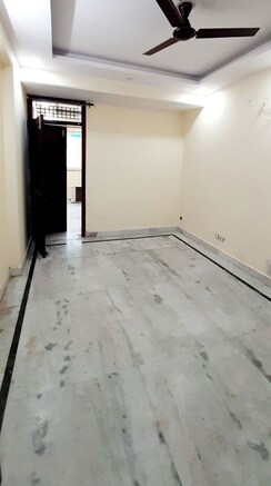 4 BHK + Servant Room Apartment For Rent in Dwarka