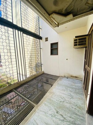 Balcony in 3 BHK Builder Floor at Sector 46 – for Rent
