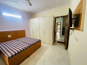 Bedroom in 3 BHK Builder Floor at Sector 46 – for Rent