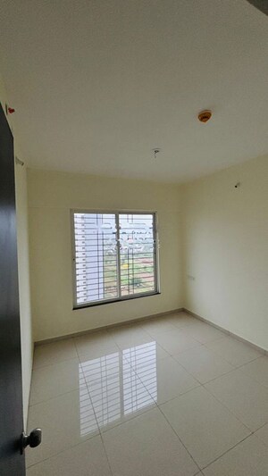 Room in 1 BHK Apartment at Kolte Patil R10, Hinjewadi – for Sale