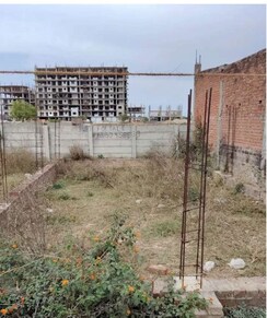 Plot For Sale in Sector 78