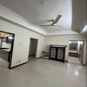Room in 3 BHK Apartment at Gangapur Road – for Sale
