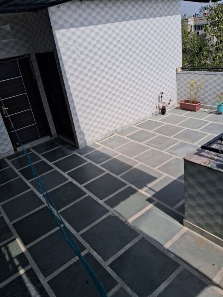 Other, sector 12 dwarka 5 Bedroom 1650 Sq.Ft. Apartment In Sector 12 Dwarka Delhi 10219452