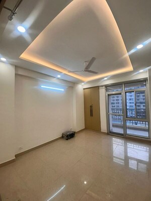 Room in 4 BHK Apartment at Sector 7 Dwarka – for Sale