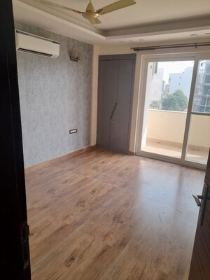 Room in 4 BHK Builder Floor at Ansal Api Versalia 2, Sector 67a – for Sale