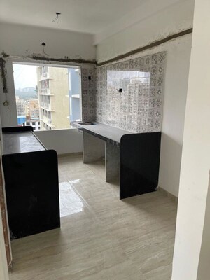 Team Area in 2 BHK Apartment at Goregaon West – for Sale