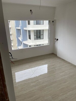 Room in 2 BHK Apartment at Goregaon West – for Sale