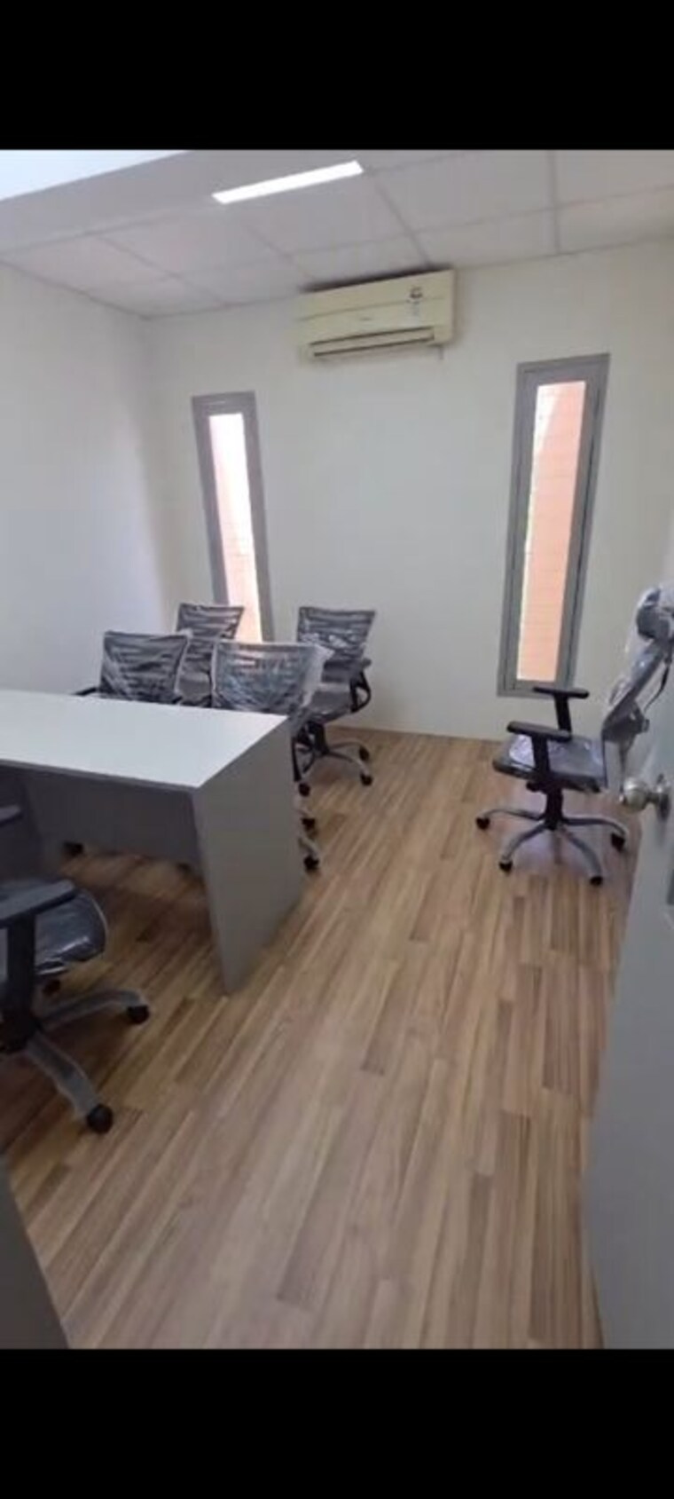 Team Area, juhu-park Commercial Office Space 1100 Sq.Ft. In Juhu Mumbai 10219642