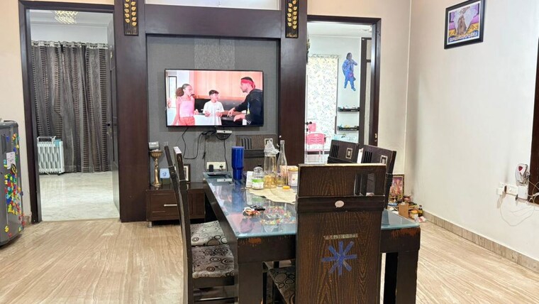 Dining area, sushant lok i 3 Bedroom 300 Sq.Yd. Builder Floor In Sushant Lok I Gurgaon 10219652
