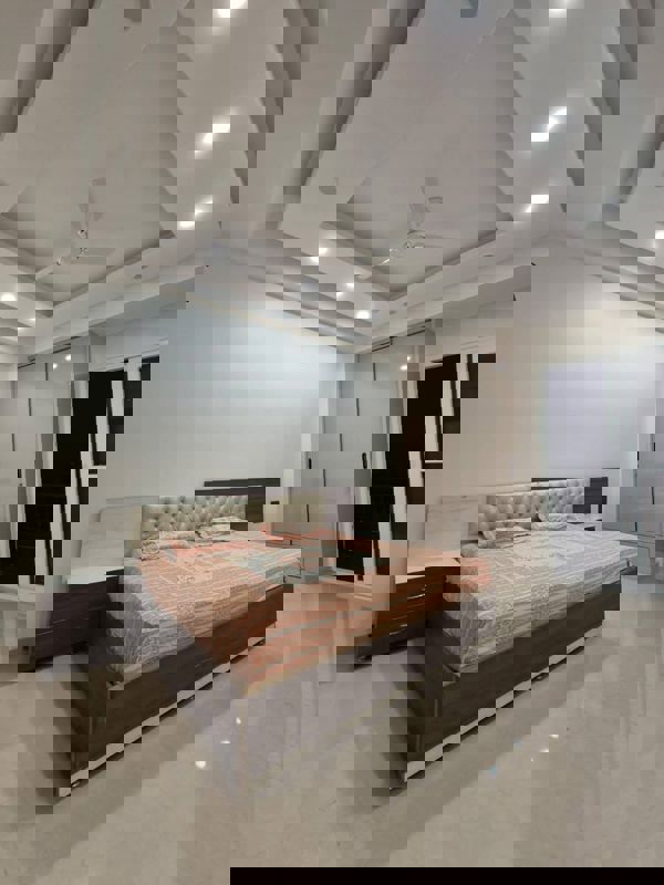 2 BHK 1050 Sq.Ft. Builder Floor in Gaur City-2