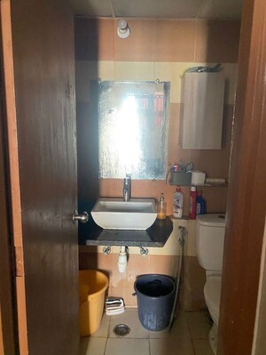 Master Bedroom in 2.5 BHK Apartment at Mahagun Mywoods II, Sector 16c Greater Noida – for Rent