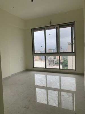 Room in 2 BHK Apartment at Shraddha Elite, Borivali West – for Rent