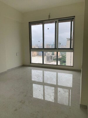 Room in 2 BHK Apartment at Shraddha Elite, Borivali West – for Rent