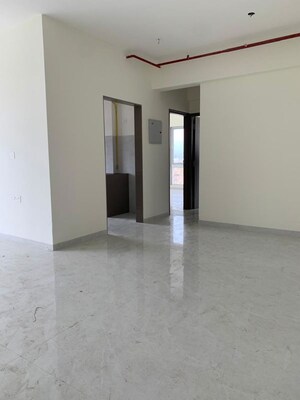 Room in 2 BHK Apartment at Shraddha Elite, Borivali West – for Rent