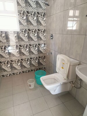 Bathroom in 3 BHK Apartment at Prestige Finsbury Park Regent, Bagaluru – for Rent