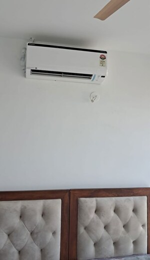 Room in 2 BHK Apartment at Aurum Q Islands, Ghansoli – for Rent