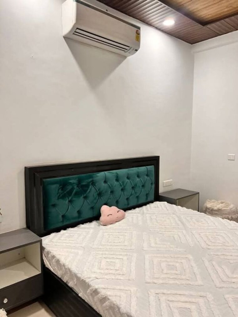 Bedroom, saket 1 Bedroom 700 Sq.Ft. Apartment In Saket Delhi 10220060