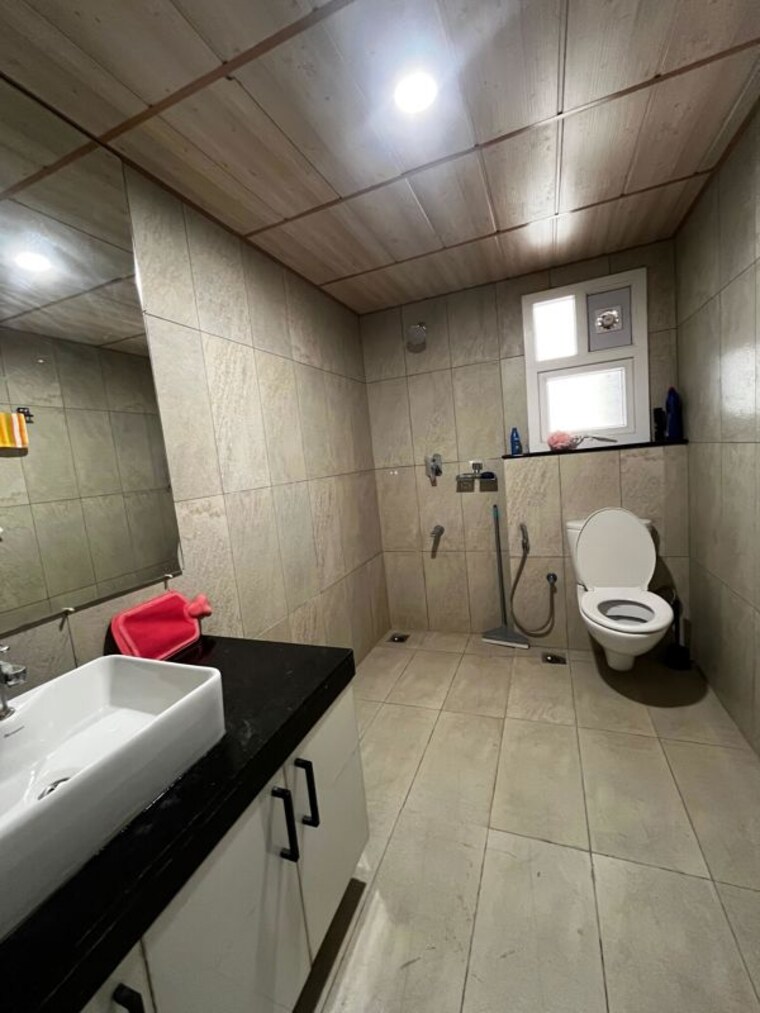 Bathroom, prestige-high-fields 3.5 Bedroom 1998 Sq.Ft. Apartment In Gachibowli Hyderabad 10220064