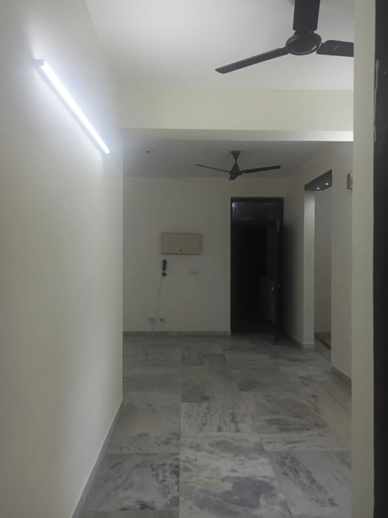 Room, dwarka 3 Bedroom 1600 Sq.Ft. Apartment In Dwarka Delhi 10220237