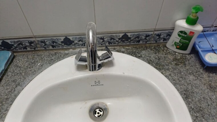 Bathroom, dwarka 3 Bedroom 1600 Sq.Ft. Apartment In Dwarka Delhi 10220237